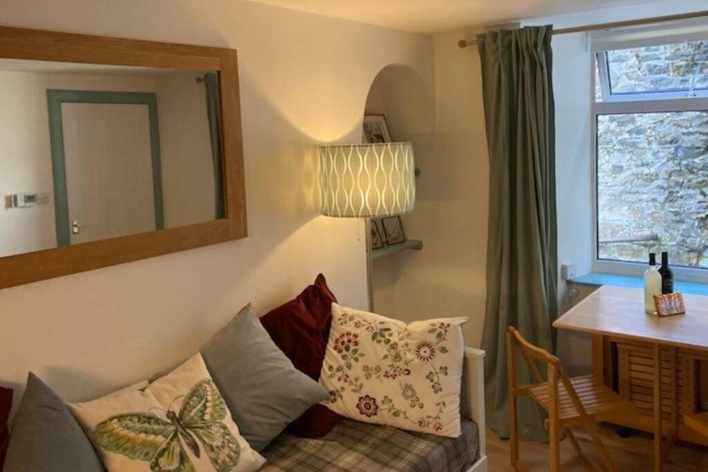 The Snug, A Great Flat In The Heart Of Peebles. Lägenhet Exteriör bild